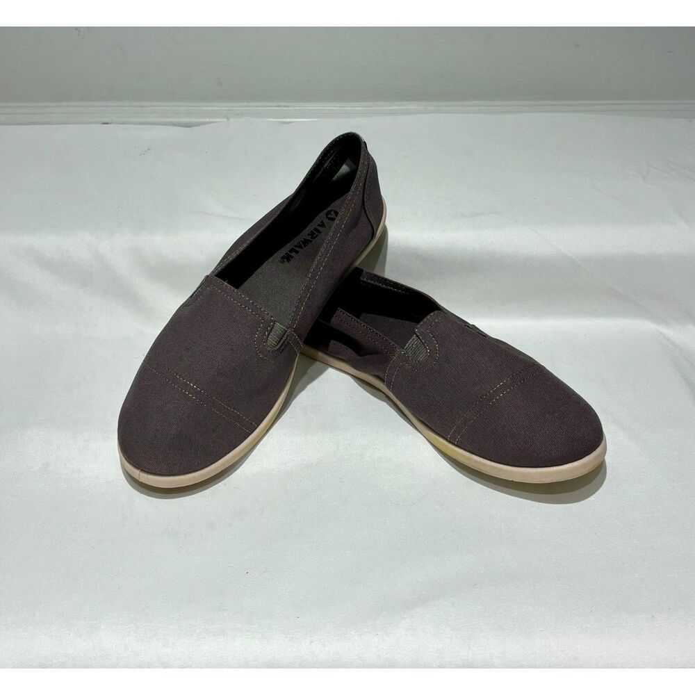 NEW Airwalk canvas slip-on shoes Size 9.5